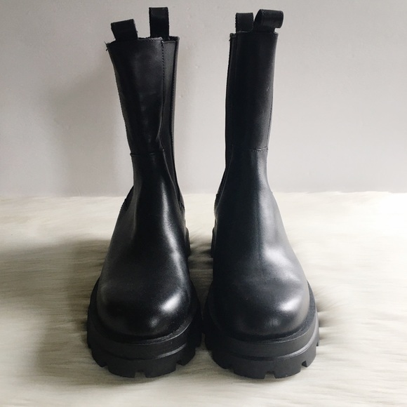 Steve Madden Explorer Boots 